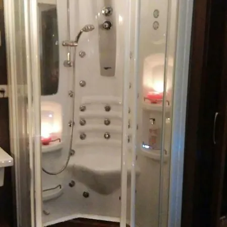 דירה Luxury With Jacuzzi *